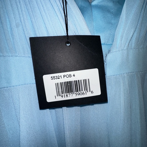 Mac Duggal #55321 size 4 - Light Blue Plunge V-Neck Maxi Dress NWT - Picture 7 of 13